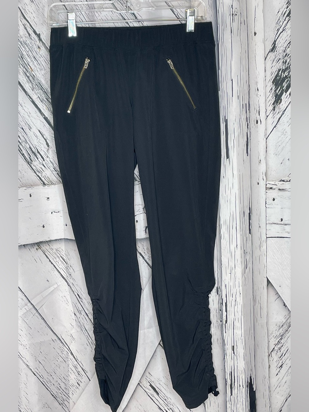 Athleta Black Cropped Ruched Hem Performance Pants Size 2